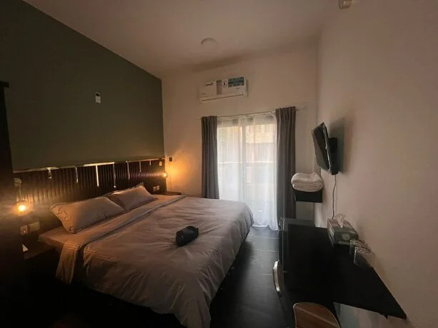 Guest Inn Hotel Llc
