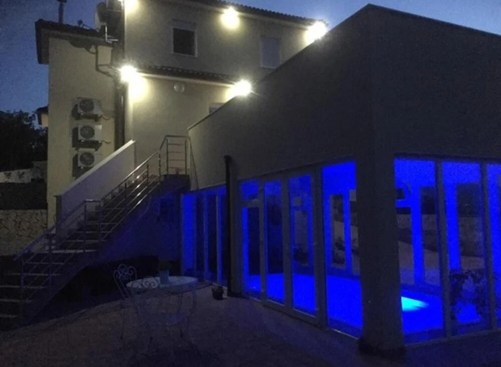 Three-Bedroom Holiday home with Sea View in Klimno