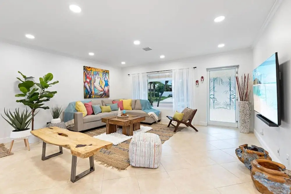 Walking from the beach 3Br Villa