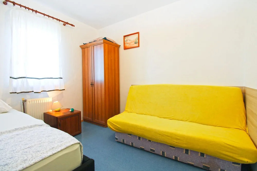 Apartment 517