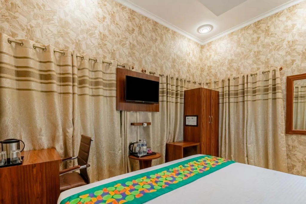 Treebo Una Regency - Near Danapur Railway Station