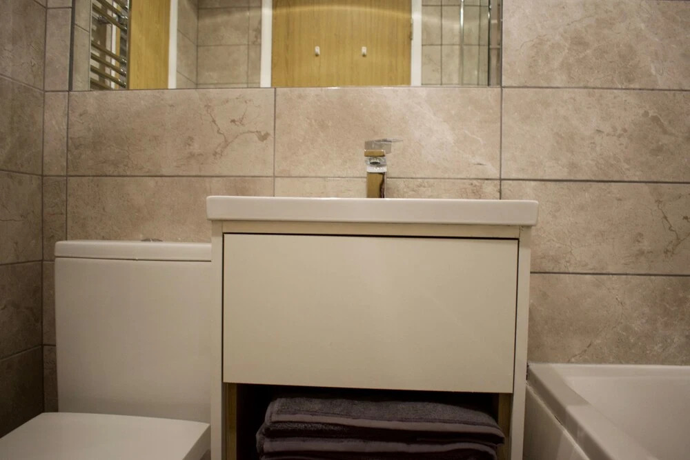 Newly Refurbished 2 Bedroom Bermondsey House