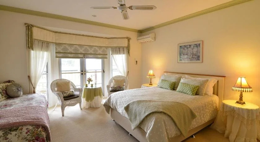 Rosevillehouse Bed & Breakfast