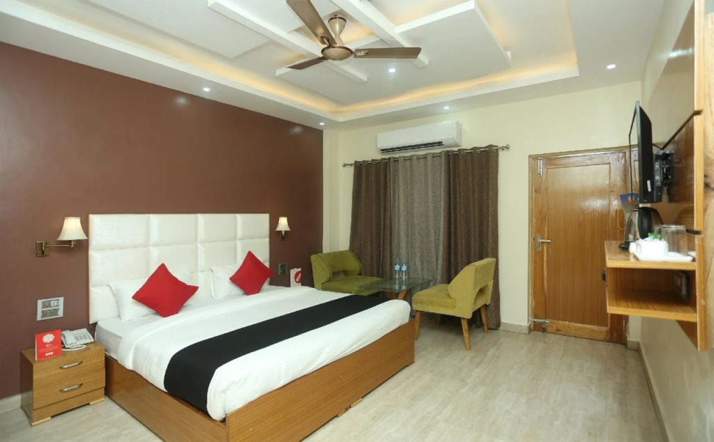 Hotel Samriddhi Retreat By OYO Rooms