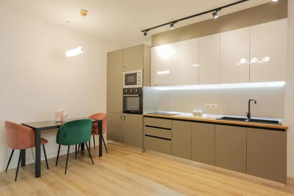 Miku Apartment-Spectacular 1BD At Komuna e Parisit