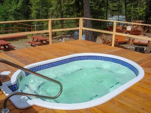 REO Rafting Resort