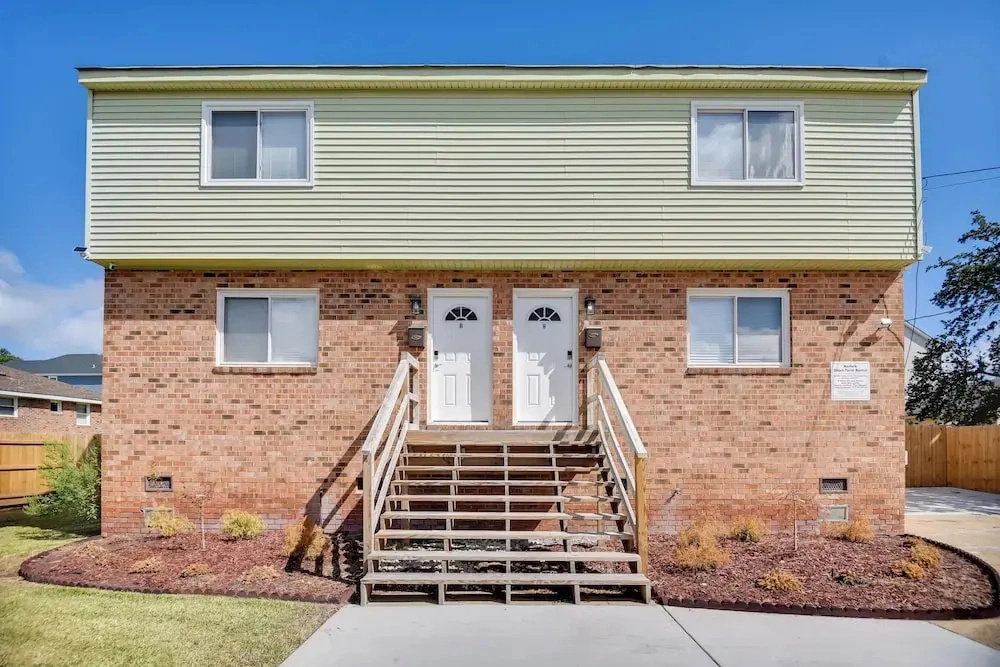 Stay By the Beach! Norfolk Duplex Half-mi to Ocean