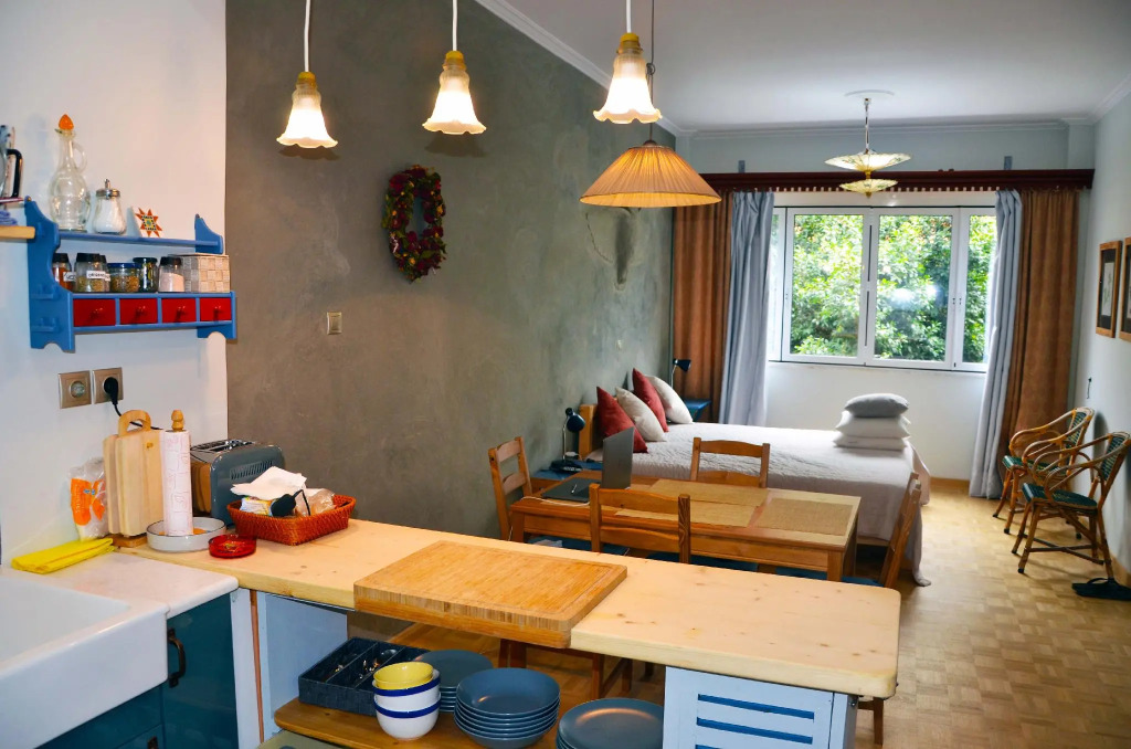 Mia's flat in Ermou, historical center of Athens.
