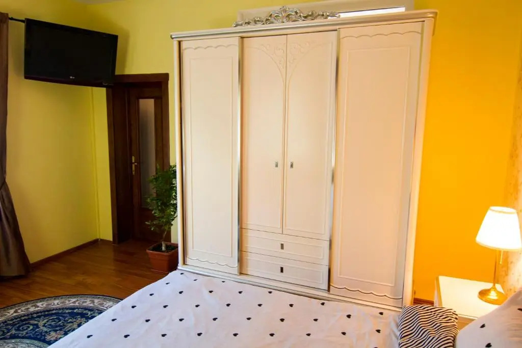 High-end 3BR Apartment - Private Garden, Terrace & BBQ