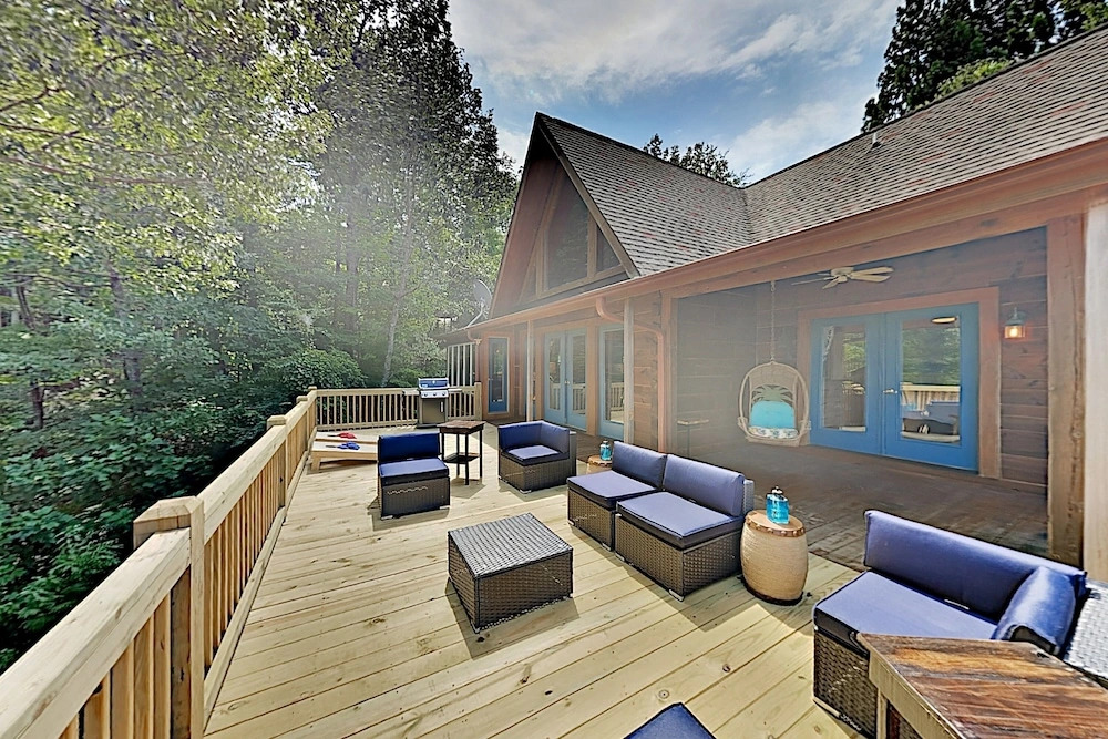 203hawtd 5 Bedroom Home