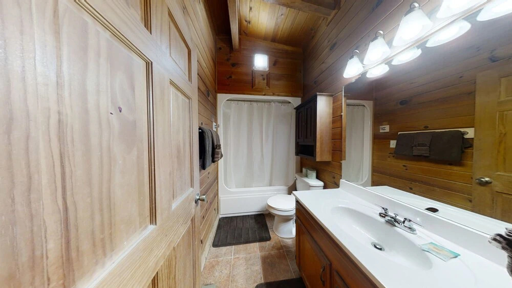 Many Happy Returns 2 Bedroom Cabin
