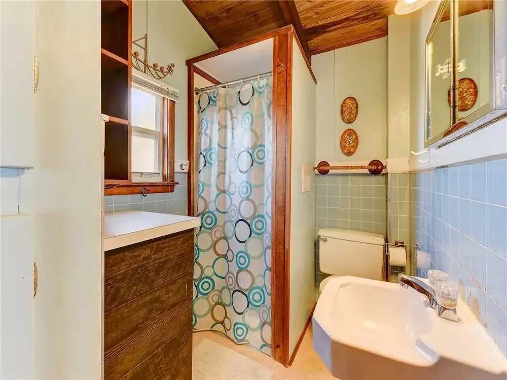 Pounds Cottage, 1 Bedroom, Ocean Front, Pet Friendly, Sleeps 5