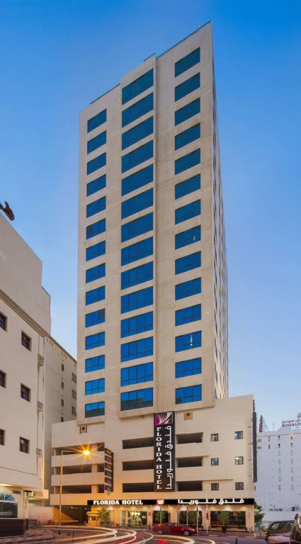 Loumage Hotel & Suites