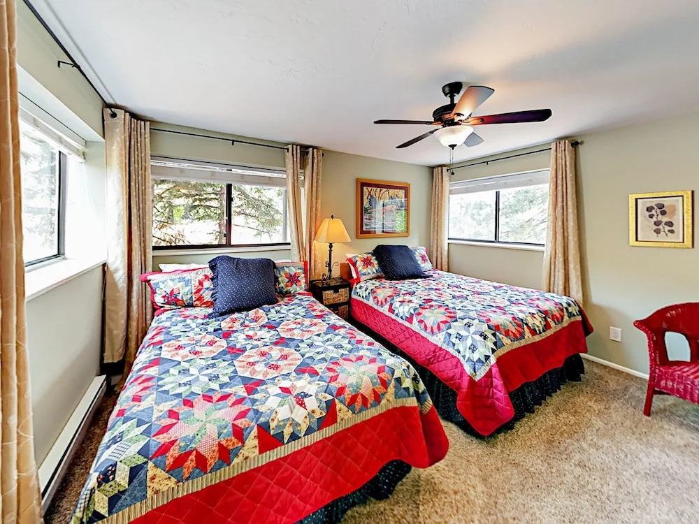 2148 Apache Trail Townhouse #11 5 Bedrooms 4 Bathrooms Townhouse