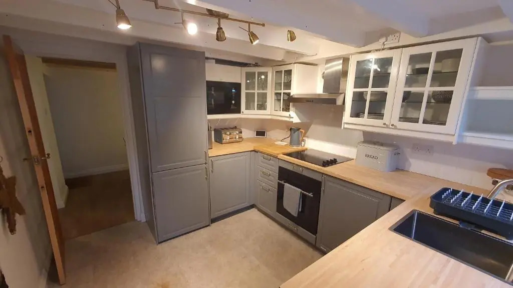 Beautiful House and Elevated Garden In Bridgnorth