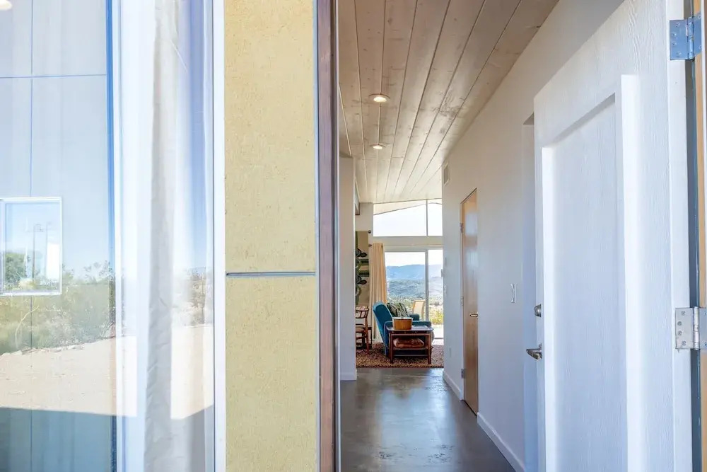 Las Alas Del Sol- A Desert Architectural Gem 2 Bedroom Home by RedAwning