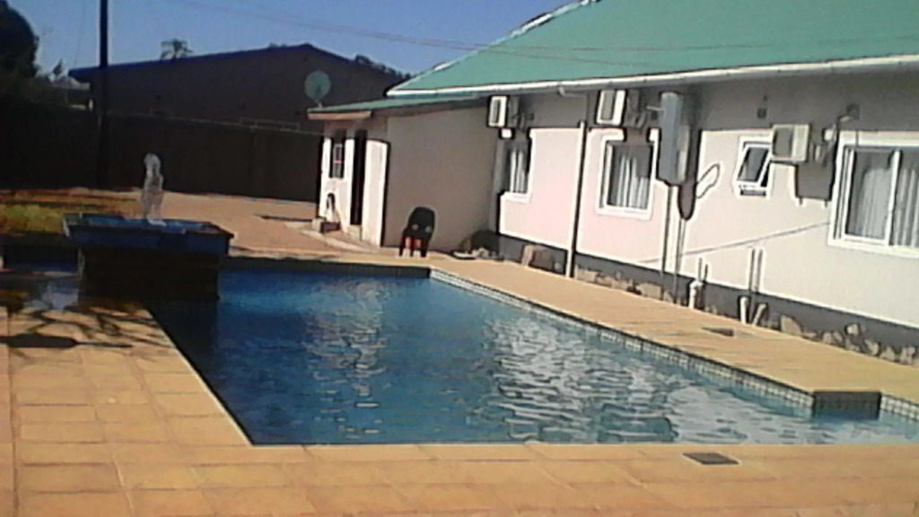 Royal Olympia Lodges and Safaris Livingstone