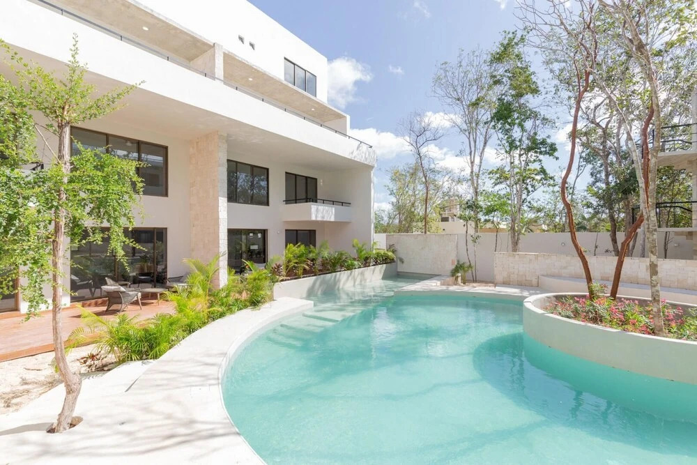Amazing 6 Apts 12br Perfect for Large Groups Shared Pool With Sundeck in Downtown Tulum