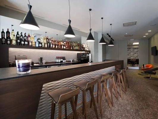 Square Hotel