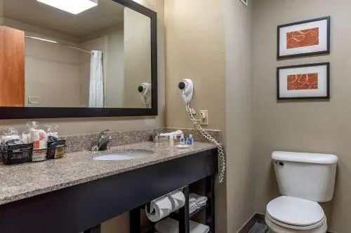 Comfort Inn & Suites