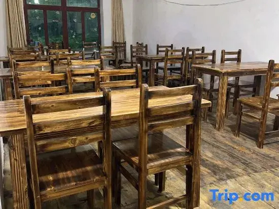 Siguniang Mountain Linxi Yashe Homestay (Shuangqiao Valley Scenic Area)
