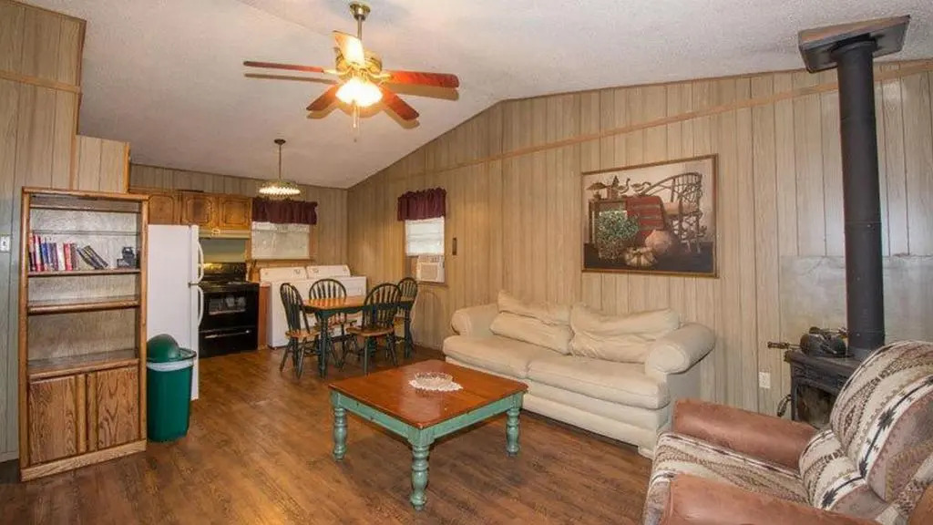 Sacony, Cabin at Ruidoso