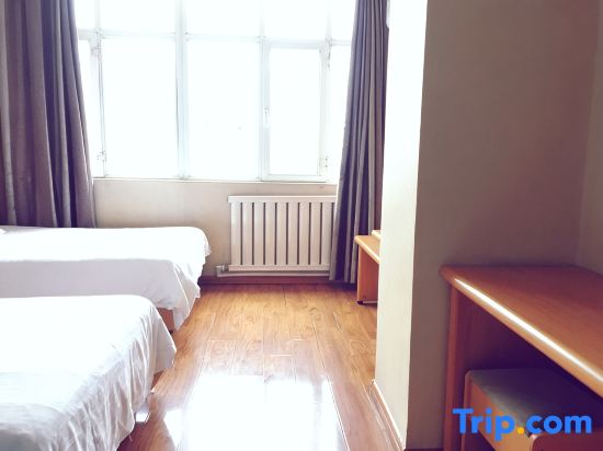 Urumqi Yaxin Express Hotel