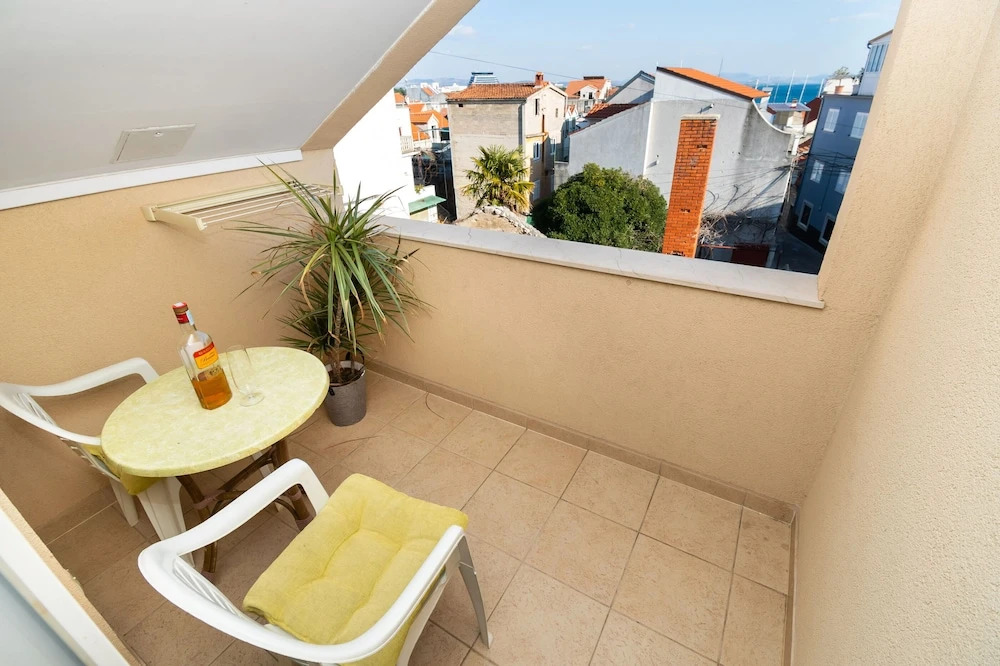 Apartment Lena City Center Near Beach