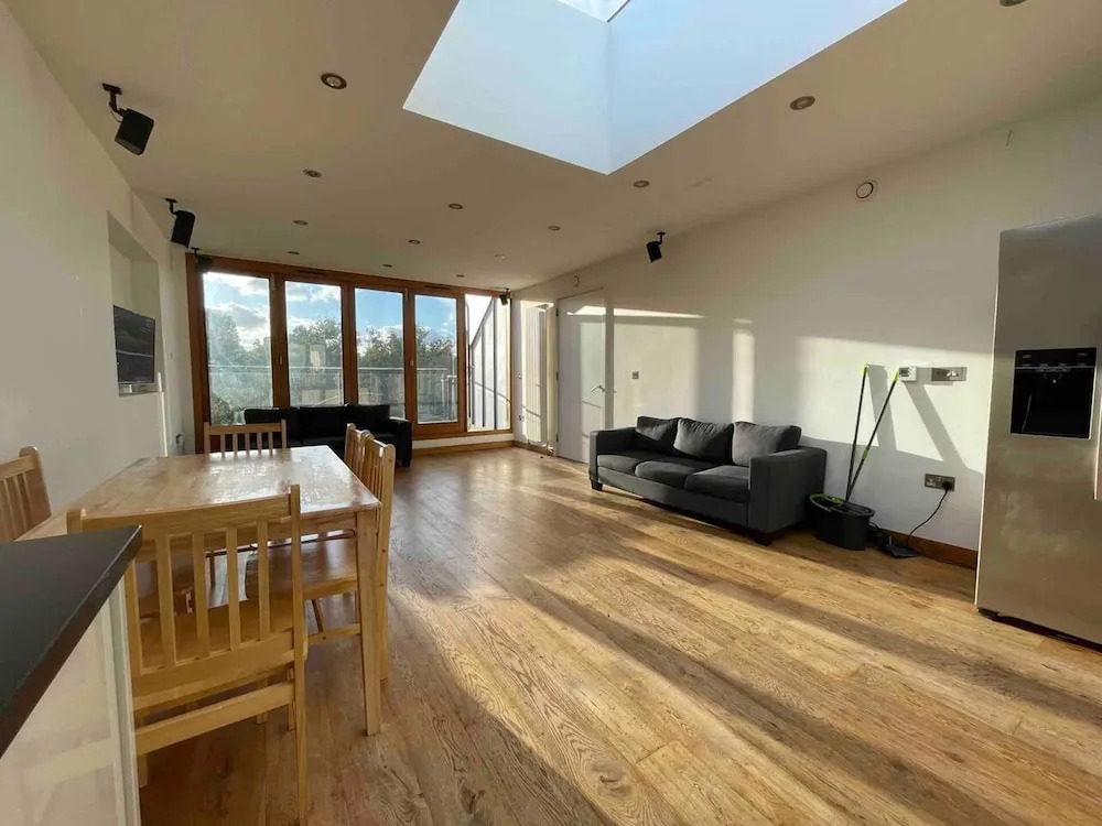 Luxurious Two Bedroom Penthouse