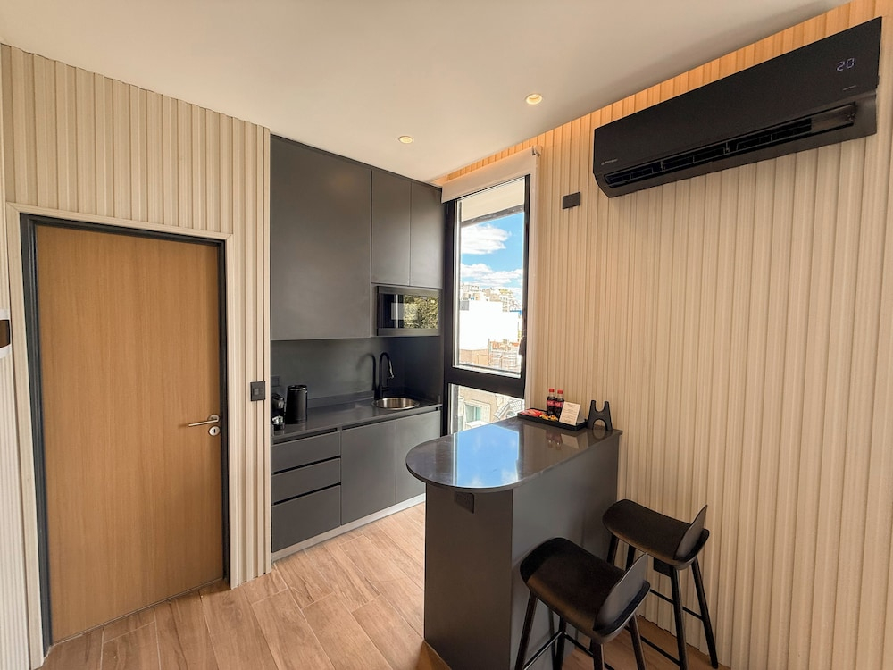 Live Soho Boutique Hotel & Apartments