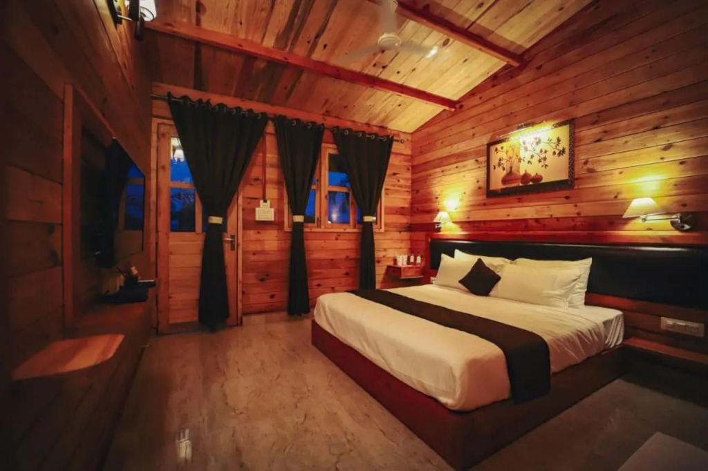Grand Vatika Resort