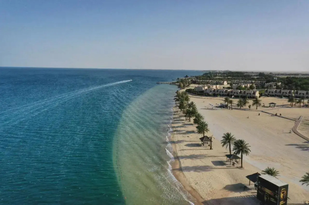 Palm Beach Resort Half Moon