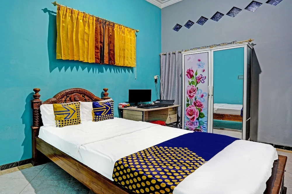 Hotel O Desa Wisata Alam Gosari