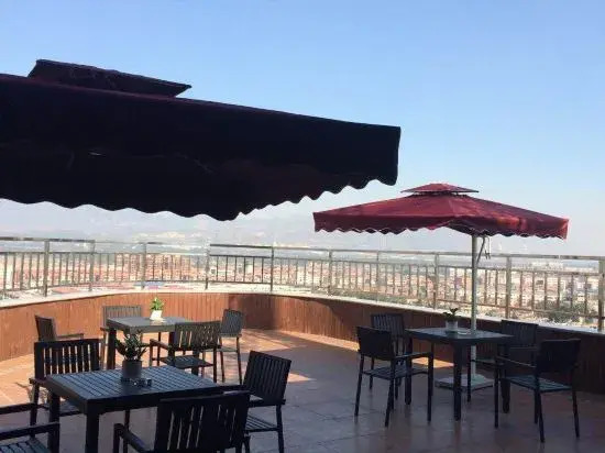 Wangwushan Hotel (Xinyao City Plaza Branch of Jiyuan Railway Station)