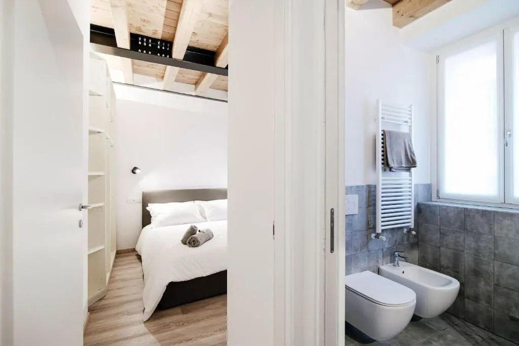 Spazio 77 by "The House Of Travelers"