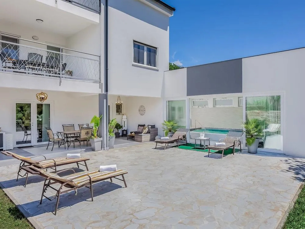Villa Manea