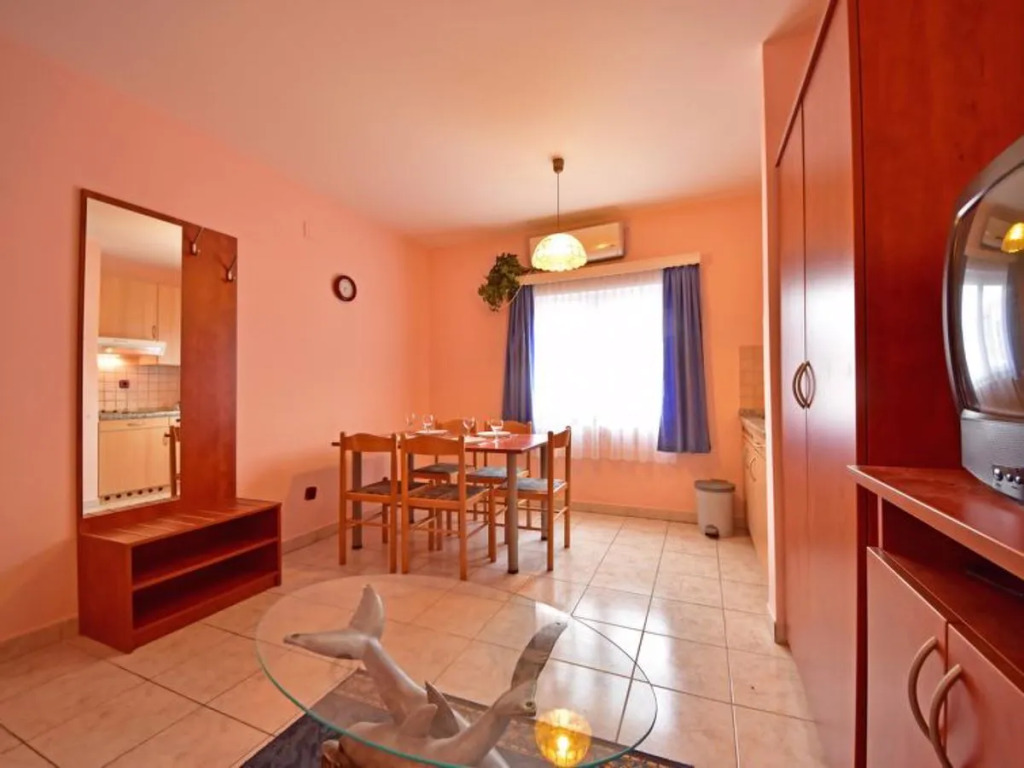 Apartment Delfin Karlobag