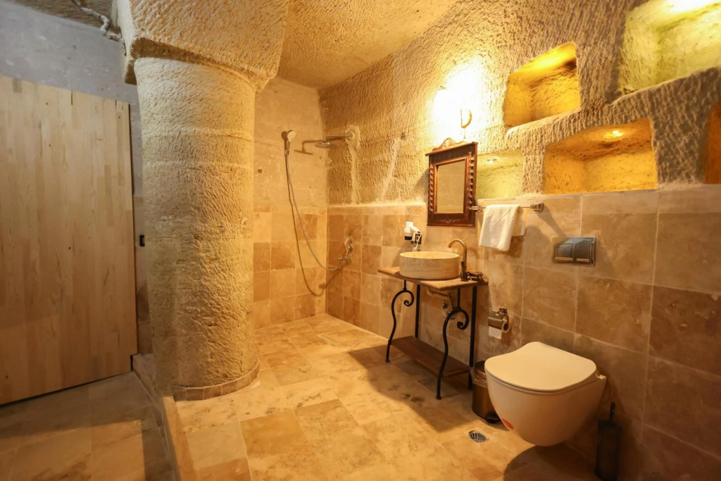 Travel Inn Cave Hotel