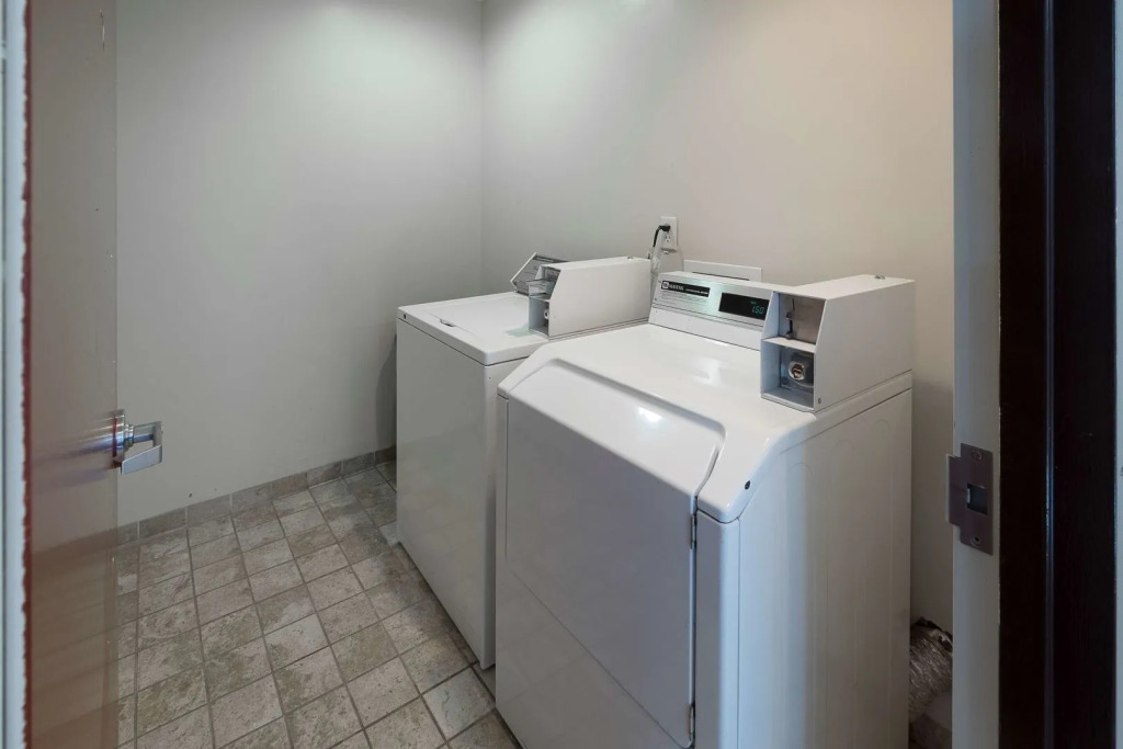 Red Roof Inn & Suites Savannah Airport