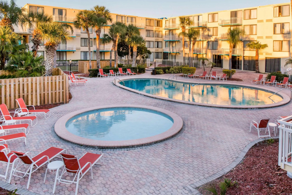 Clarion Hotel Orlando International Airport