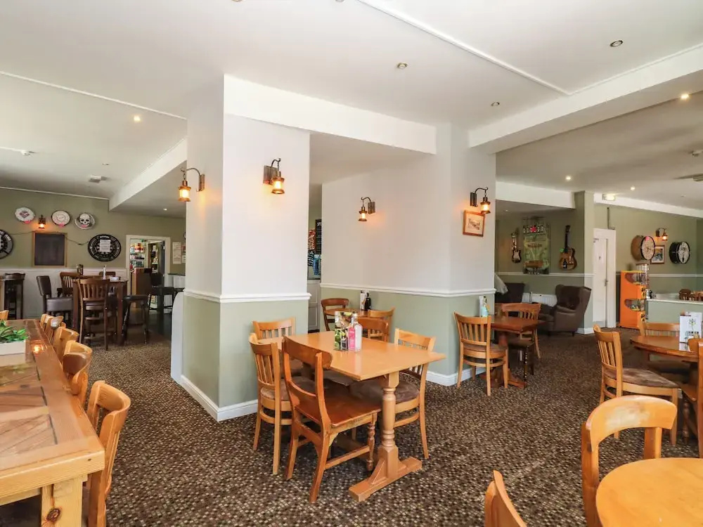 42 Valley Lodge