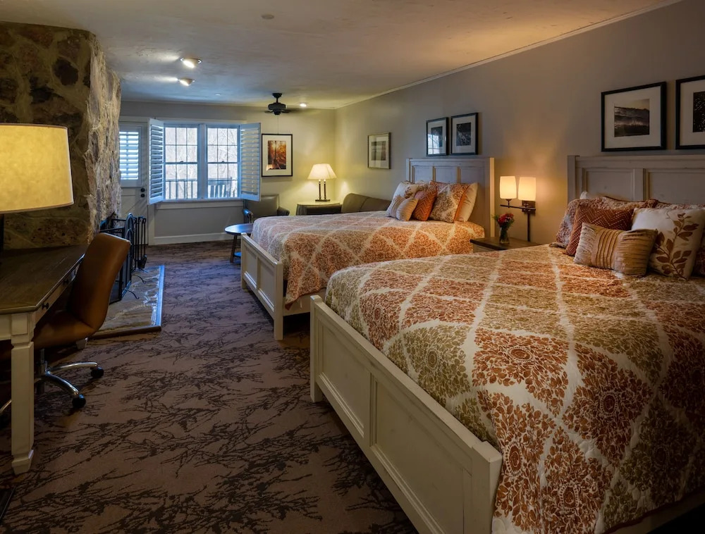 Mountain Lake Lodge
