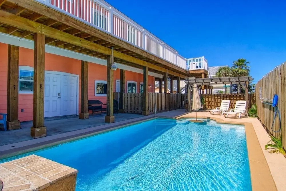 Coral - 2 Br Apts