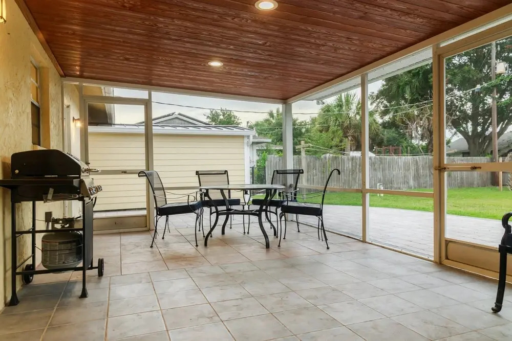 Dean Ave Outdoor Patio and Screened in Porch 15