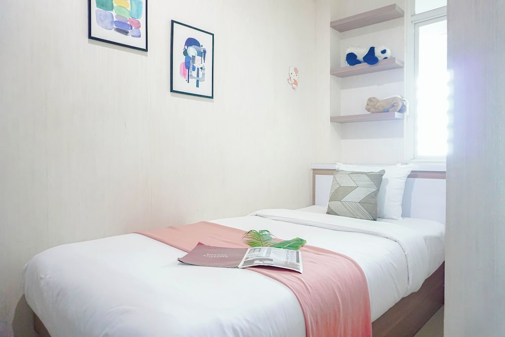 Pleasant And Relaxing 2Br Apartment Grand Kamala Lagoon