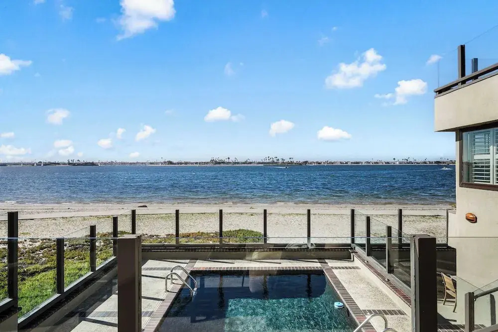 Beachfront+private Beach Access, Pool+hot Tub, Oceanview Sail Bay by Avantstay