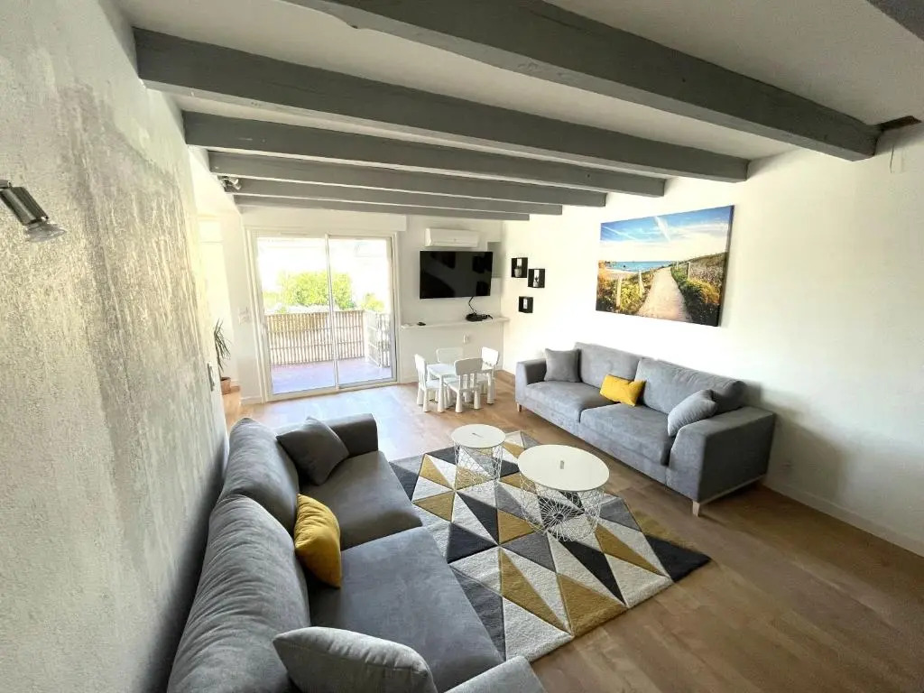 Appartement spacieux 4 chambres, jardin, proche centre-ville