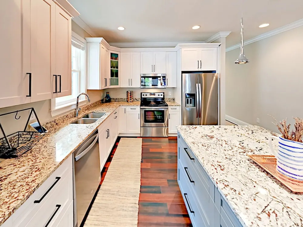 221 W Jean Home 3 Bedrooms 2 Bathrooms Home