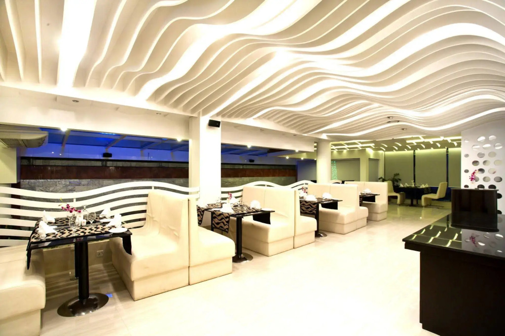 Innotel Luxury Business Hotel