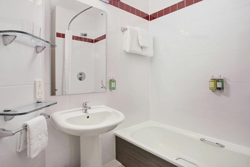 Leonardo Hotel Plymouth